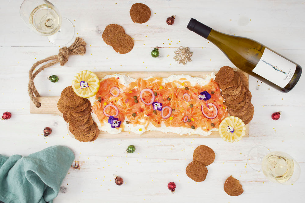 planche apéro saumon fumé édition  Noël fête de fin d'année les Savouristes traiteur évènementiel catering championne de France2023 planche apéritif 