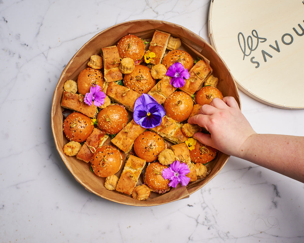 
                  
                    Box à partager Snacking (terre et mer)
                  
                